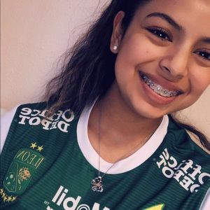 Meet your Posher, Mariela